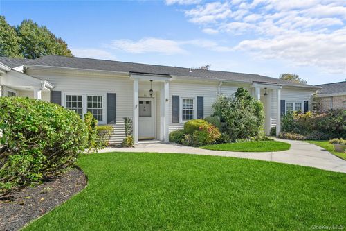 75 Harbor N, Amityville, NY, 11701-3833 | Card Image