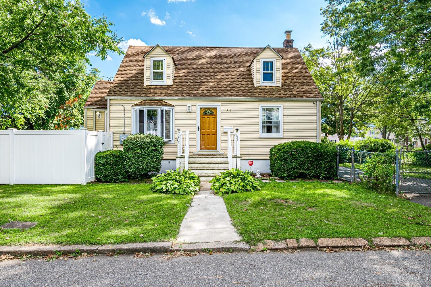 Dartmouth Ave, Avenel, NJ 07001