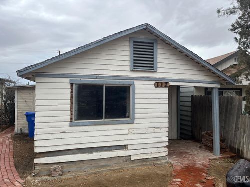 112 Lucard St, Taft, CA, 93268-3203 | Card Image