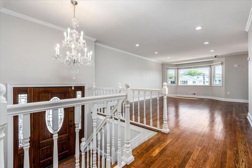 160 84th St, Howard Beach, NY, 11414-3046 | Card Image