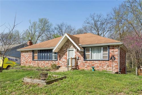 7804 Nw Milrey Dr, Kansas City, MO, 64152-2141 | Card Image