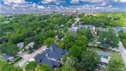 364 S College Ave, Fayetteville, AR, 72701-6111 | Card Image