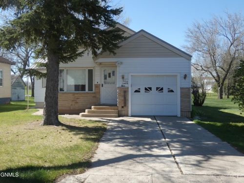 608 2nd Street S, Strasburg, ND, 58573 | Card Image