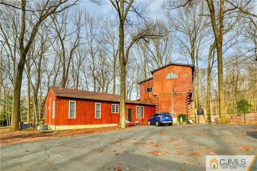 39 N Valley Rd, Roosevelt, NJ, 08555-7017 | Card Image