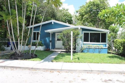 3577 Charles Ave, Miami, FL, 33133-5713 | Card Image