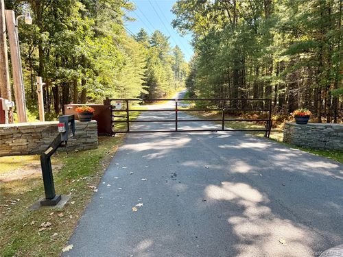12 Summit Dr, Barryville, NY, 12719 | Card Image