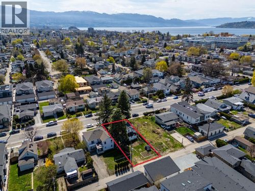790 Cadder Ave, Kelowna, BC, V1Y5N6 | Card Image