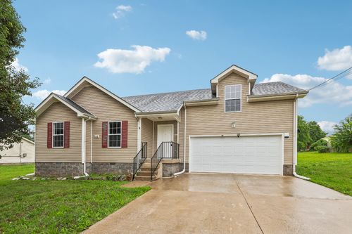 246 Senator Dr, Clarksville, TN, 37042-1328 | Card Image