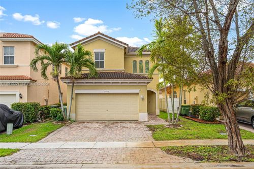 3760 Ne 10th St, Homestead, FL, 33033-5691 | Card Image