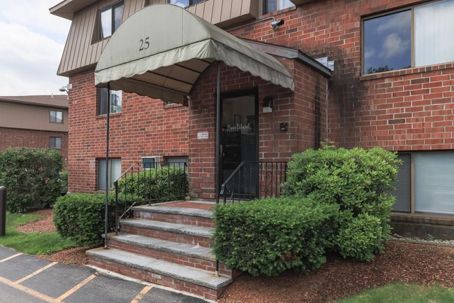 APT-1H - 25 Log St, Condo with 2 bedrooms, 1 bathrooms and null parking in Manchester NH | Image 15