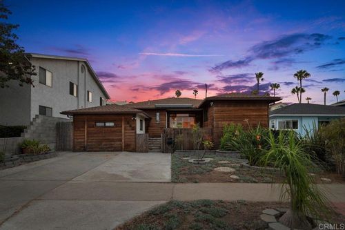 1960 Emerald Street, San Diego, CA, 92109 | Card Image