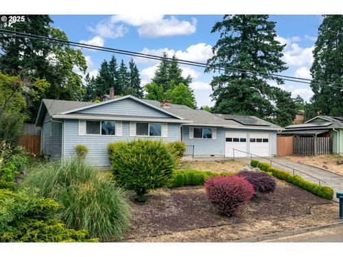 7835 Se Roots Rd, Milwaukie, OR, 97267-4312 | Card Image