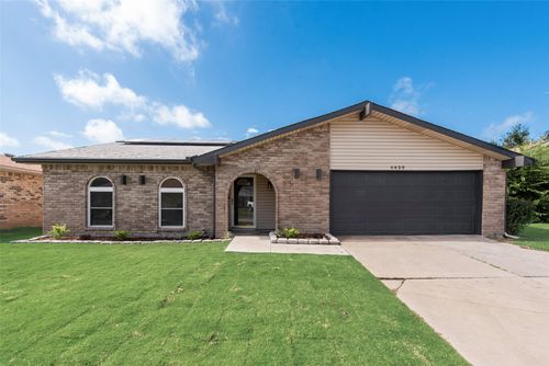 4420 Buckeye Street, Fort Worth, TX, 76137 | Card Image