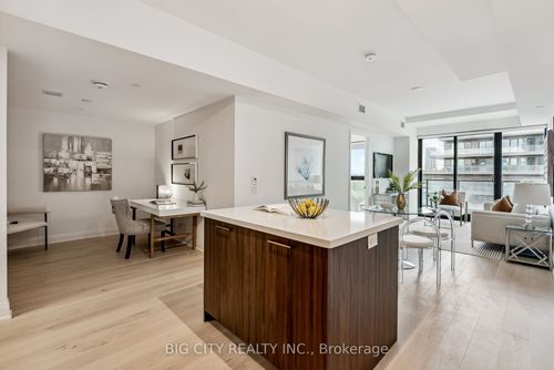 1108-33 Frederick Todd Way, East York, ON, M4G0C9 | Card Image