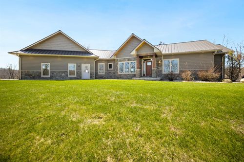 28092 County Hwy N, RICHLAND CENTER, WI, 53581-6613 | Card Image