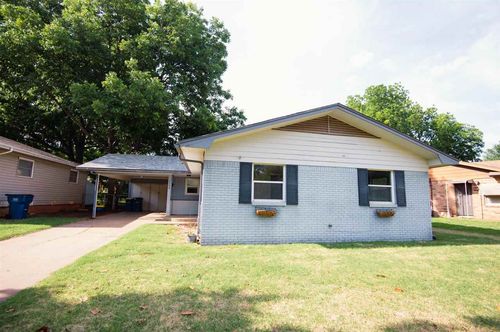 2208 W 10th Avenue, Stillwater, OK, 74074 | Card Image