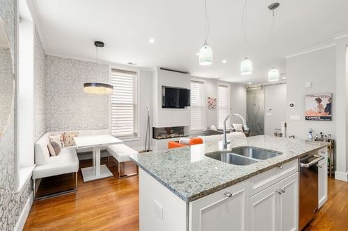 apt-2-1 Worcester Sq, Boston, MA, 02118-2912 | Card Image