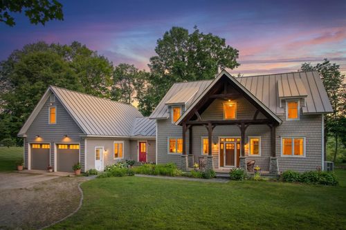 275 East St, Wallingford, VT, 05773-9619 | Card Image