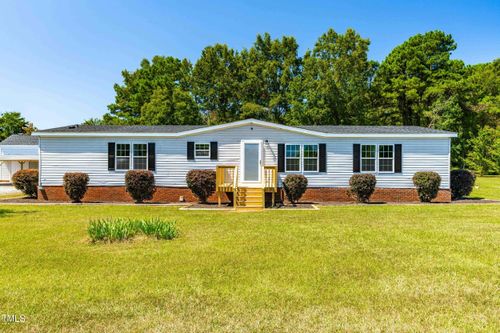100 Blueberry Dr, Selma, NC, 27576-9366 | Card Image