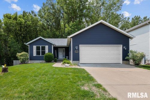 5300 Hillandale Rd, Davenport, IA, 52806-2644 | Card Image