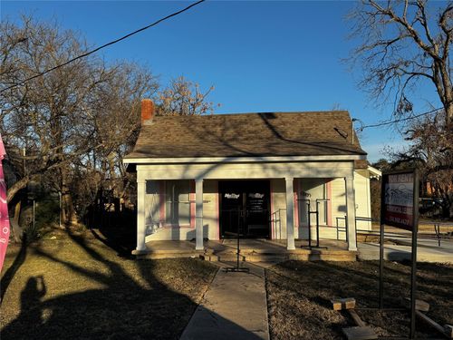 647 W Washington St, Stephenville, TX, 76401-4835 | Card Image