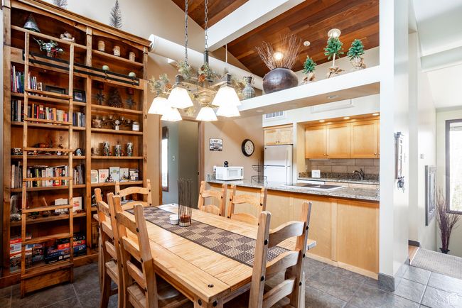 120 - 1433 Crescent Rd, Condo with 2 bedrooms, 3 bathrooms and 1 parking in Park City UT | Image 9