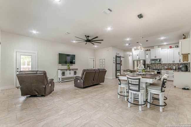 114 Mokukua Lane, House other with 3 bedrooms, 3 bathrooms and null parking in Bastrop TX | Image 16