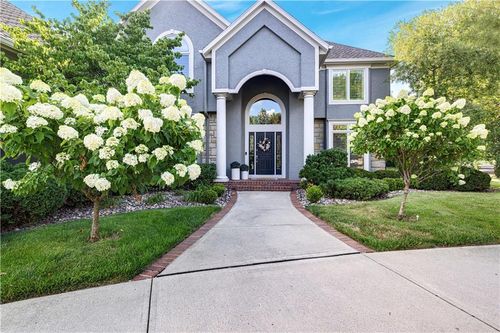 6000 W 142nd St, Overland Park, KS, 66223-2962 | Card Image
