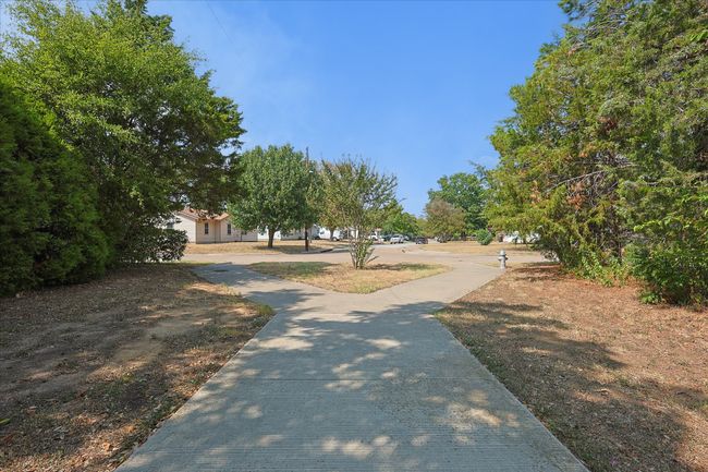 821 Collin Dr, House other with 4 bedrooms, 2 bathrooms and null parking in Euless TX | Image 22