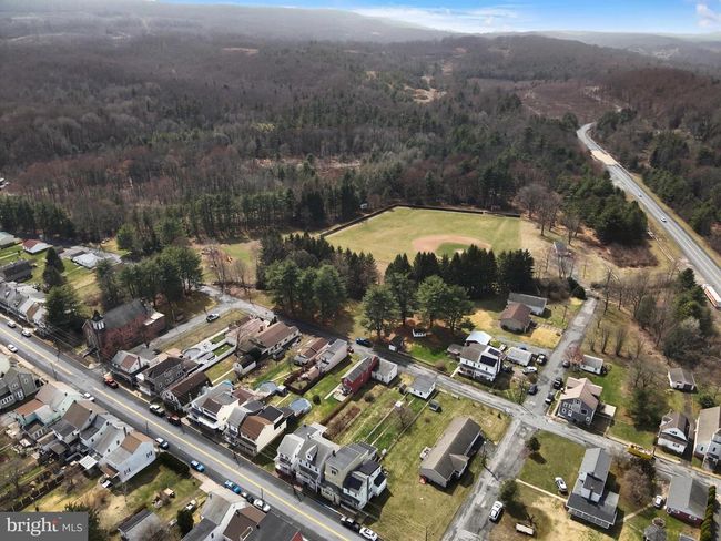 47 Washington St, House other with 4 bedrooms, 2 bathrooms and null parking in Middleport PA | Image 33