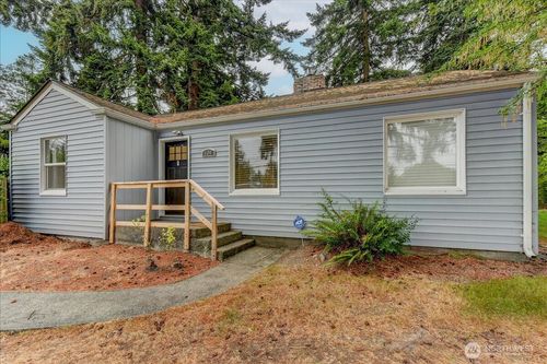 624 Madison St, Everett, WA, 98203-4436 | Card Image