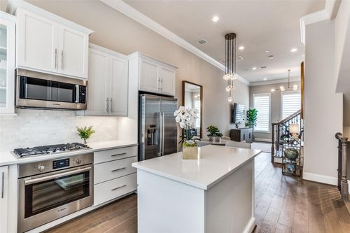 4126 Runyon Rd, Addison, TX, 75001-1575 | Card Image