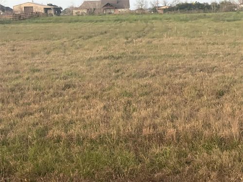 714 Chuckwagon Trl, Angleton, TX, 77515 | Card Image