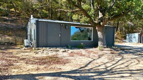 1-11129 E Colbert Rd, Davis, OK, 73030-9516 | Card Image