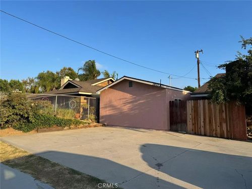 2032 Victoria Dr, Fullerton, CA, 92831-3030 | Card Image