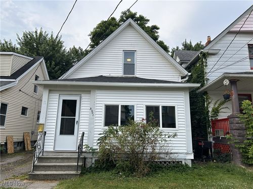 3201 Saratoga Ave, Cleveland, OH, 44109-4979 | Card Image