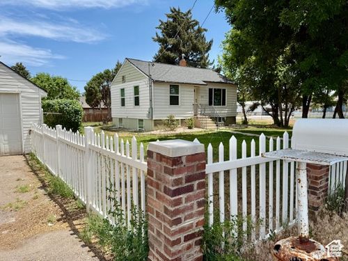624 N 500 W, Vernal, UT, 84078-8302 | Card Image