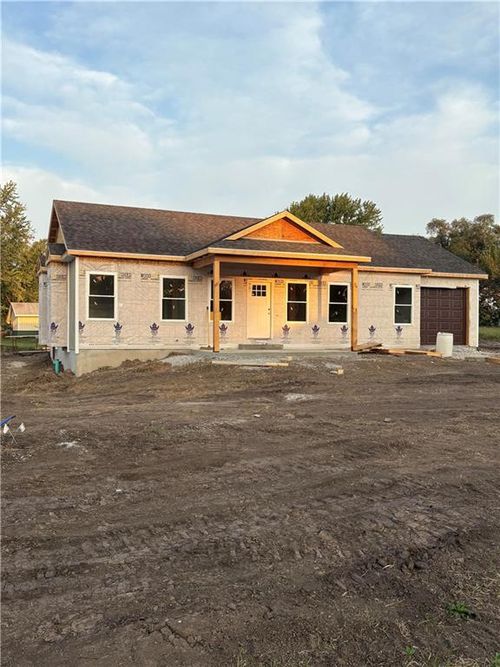 275 Myrtle St, Kidder, MO, 64649-8111 | Card Image