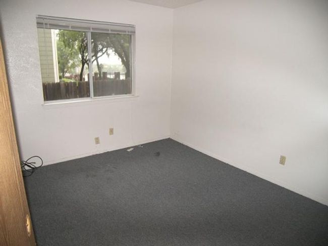 A - 1915 Prairie Knoll Ct, Home with 2 bedrooms, 1 bathrooms and 1 parking in Austin TX | Image 8