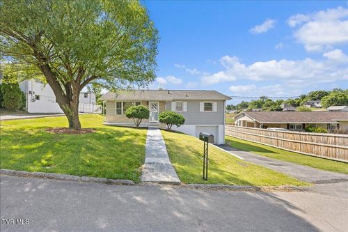 129 Cherrywood Ln, Bristol, TN, 37620-2505 | Card Image