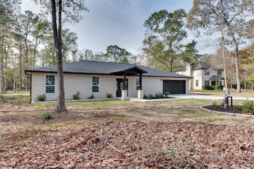 10622 Rustling Oaks Drive, Conroe, TX, 77303 | Card Image