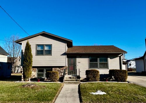 110 Monroe St, Decorah, IA, 52101-1329 | Card Image