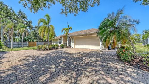 5698 Country Walk Ln, Sarasota, FL, 34233-3264 | Card Image