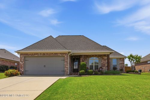 157 Falls Xing, Madison, MS, 39110-4553 | Card Image