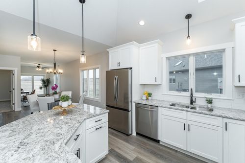 885 Picadilly Ln Nw, Rochester, MN, 55901-3481 | Card Image