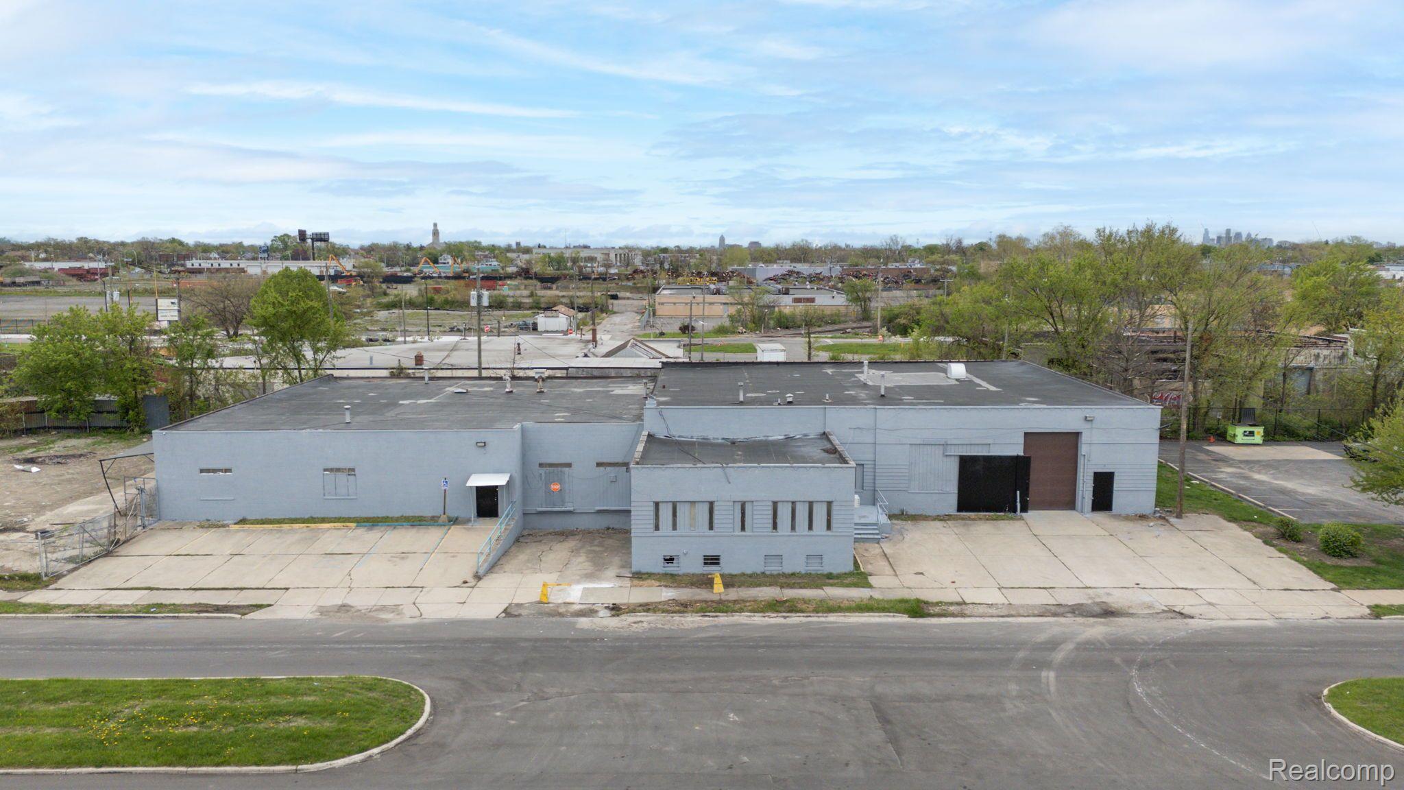 Commercial Sale in Detroit 3