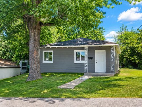 802 Corn Ave, Willow Springs, MO, 65793-1004 | Card Image