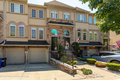 96 Sweetgum Ln, Staten Island, NY, 10314-4948 | Card Image