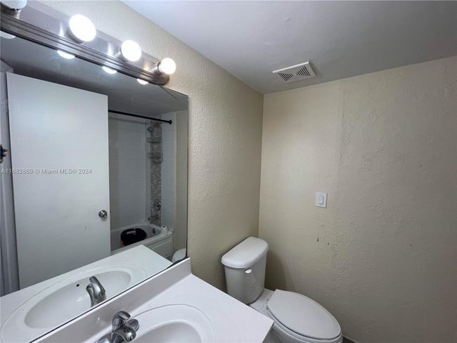 APT-201 - 4255 N University Dr, Condo with 2 bedrooms, 2 bathrooms and null parking in Sunrise FL | Image 10