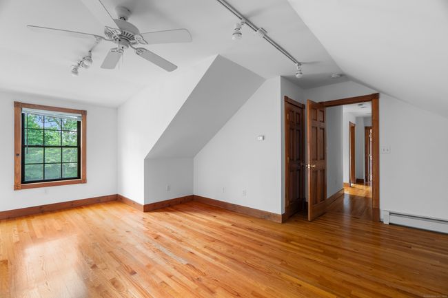 623 Whitney Ave, Home with 21 bedrooms, 13 bathrooms and 12 parking in New Haven CT | Image 18